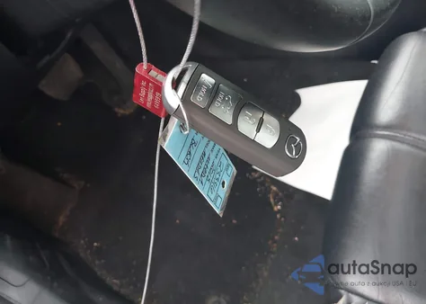 2018 Mazda Mazda3 Touring из США, поврежденный, VIN 3MZBN1V38JM233316